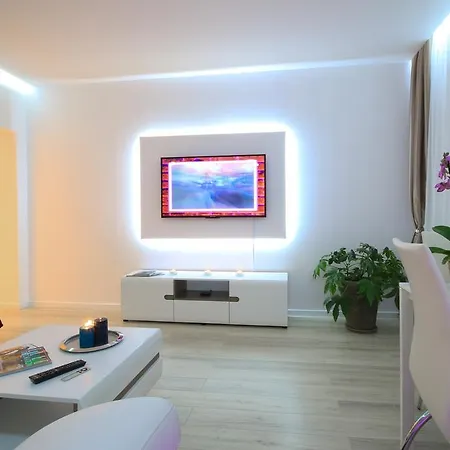 świętojańska Apartament *