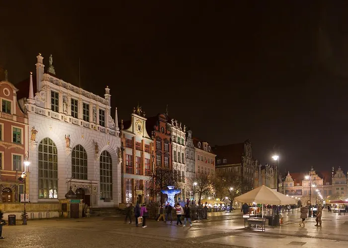 Swietojanska Апартаменты Гданьск