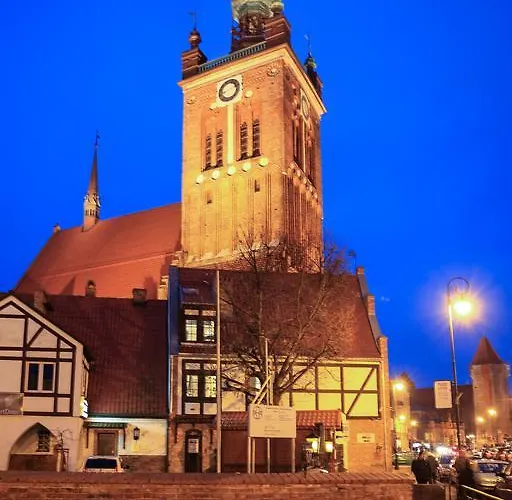 Swietojanska Апартаменты