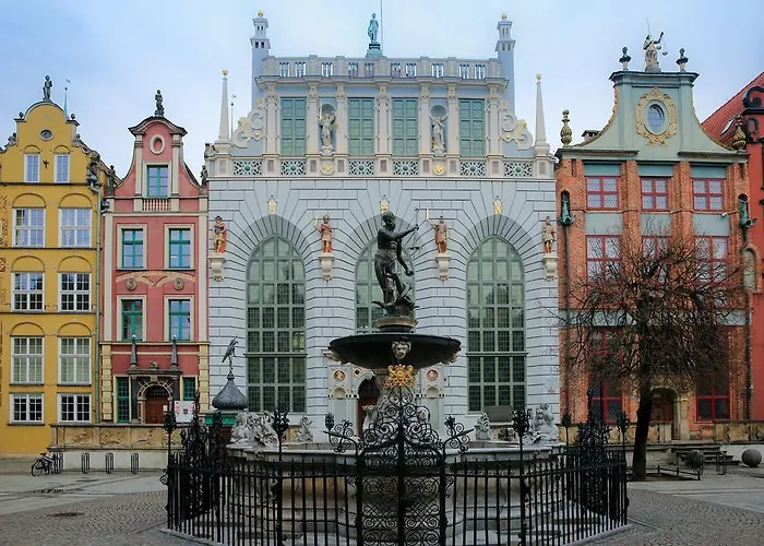 Swietojanska Apartment